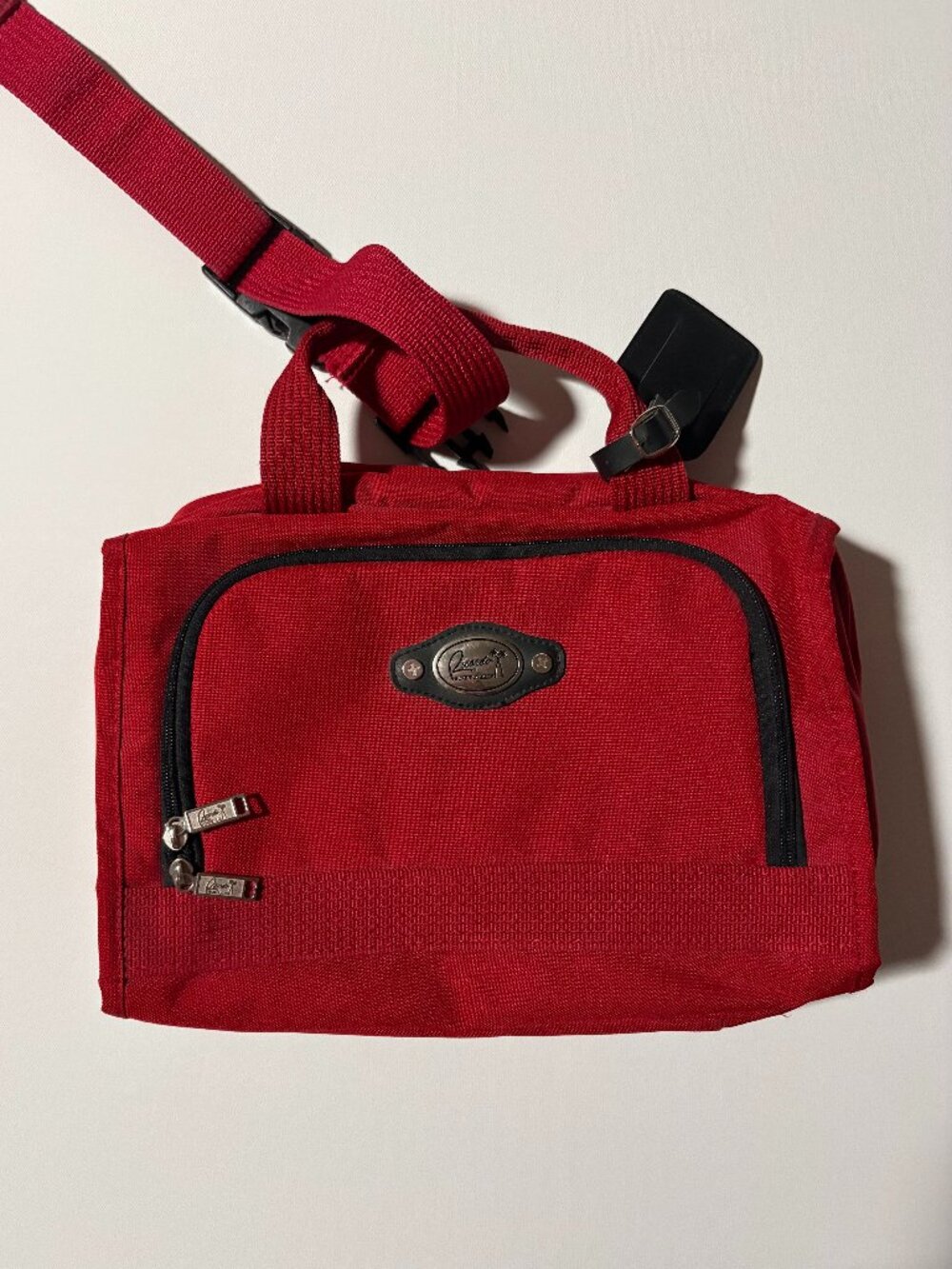 Ricardo Beverly Hills Red Travel Cosmetic Train Case Makeup Organizer Bag